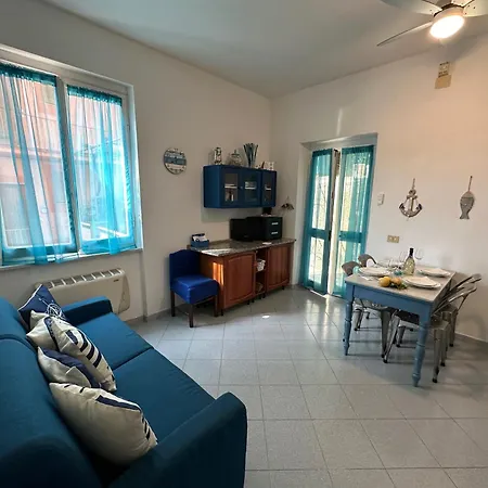 Chiaraluce Mare With Terrace Near Beaches Apartmán Monterosso al Mare