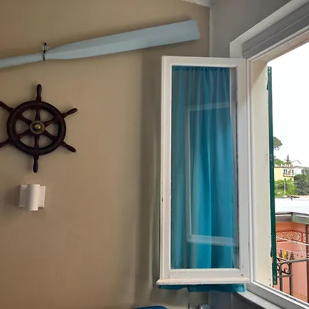 Chiaraluce Mare With Terrace Near Beaches Monterosso al Mare