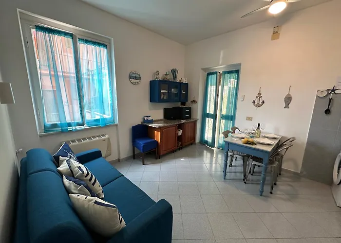 Chiaraluce Mare With Terrace Near Beaches Appartamento Monterosso al Mare